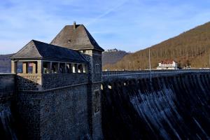 Der Eder Staudamm in Hessen